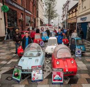 Isle of Man Post Office marks 50 years of Peel Cars with special postmark cover unveiled at ‘Peels to Peel’ Festival launch